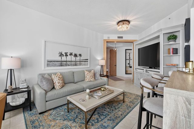 347 N New River Drive PH 6, Fort Lauderdale, FL 33301