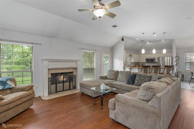 4228 Parkridge Drive, Benton, LA 71006