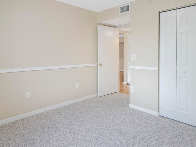 100 CRESTWOOD Court N 109, Royal Palm Beach, FL 33411