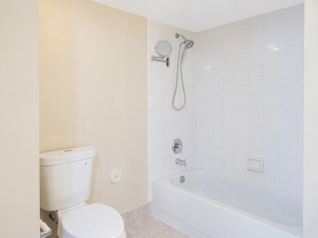 100 CRESTWOOD Court N 109, Royal Palm Beach, FL 33411