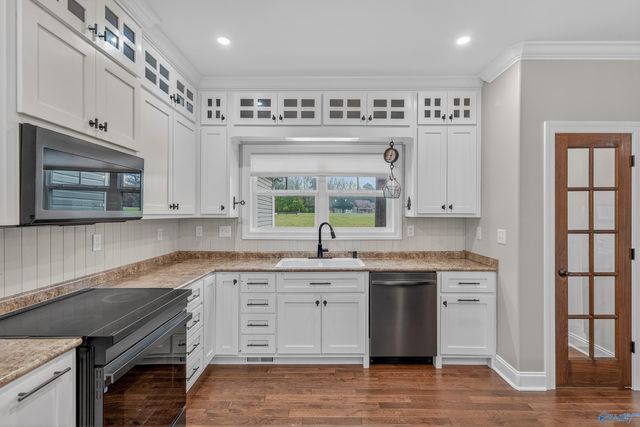 3121 Cathedral Caverns Highway, Grant, AL 35747