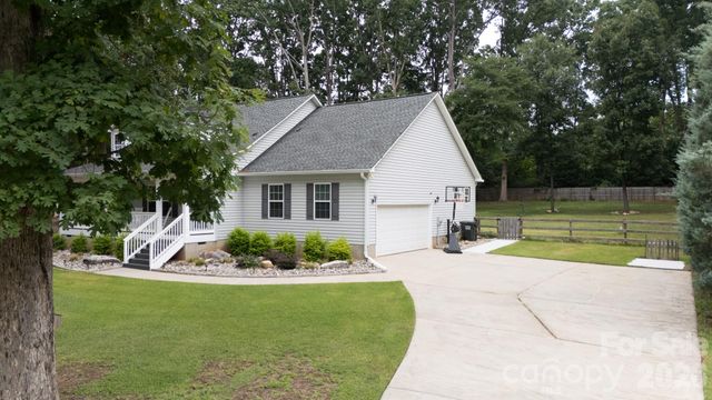 597 Sand Trap Drive, York, SC 29745