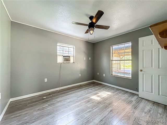 13691 S Hwy 25, East Lake Weir, FL 32133
