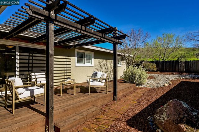 1358 Swallowtail Rd, Concord, CA 94521