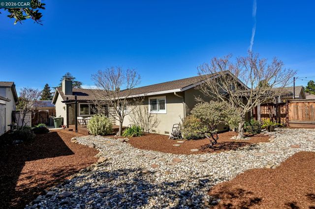 1358 Swallowtail Rd, Concord, CA 94521