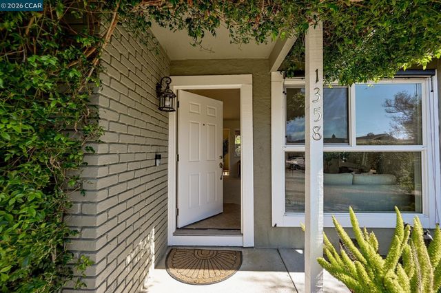 1358 Swallowtail Rd, Concord, CA 94521