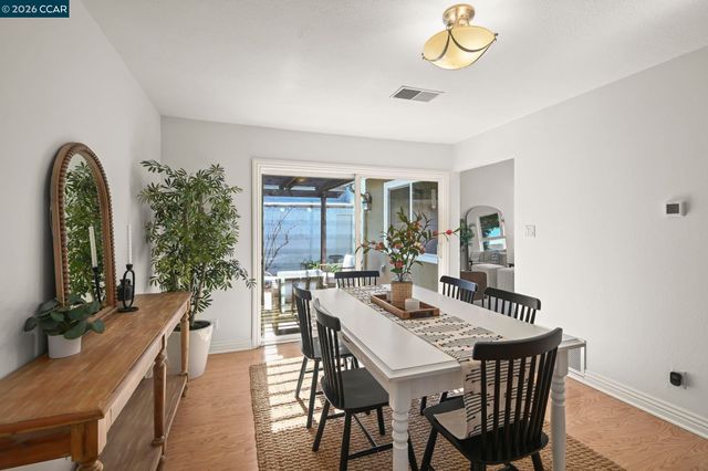 1358 Swallowtail Rd, Concord, CA 94521