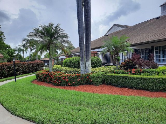 9014 SEVERN LANE 8, New Port Richey, FL 34655