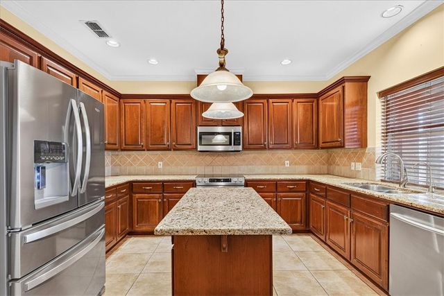7022 Dunsford Dr, Corpus Christi, TX 78413