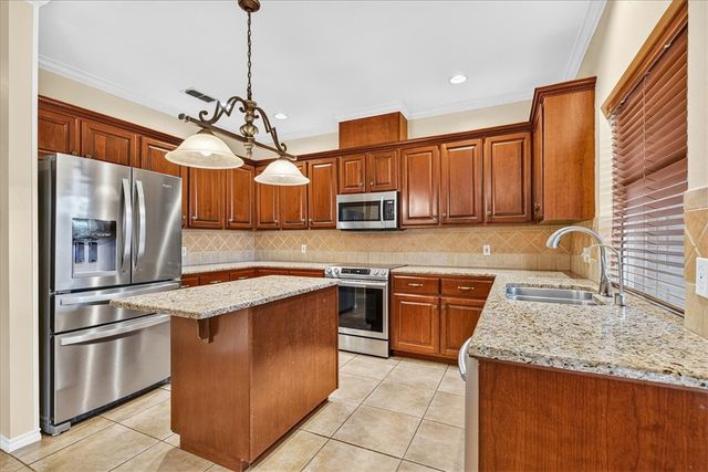 7022 Dunsford Dr, Corpus Christi, TX 78413