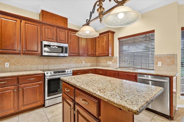 7022 Dunsford Dr, Corpus Christi, TX 78413