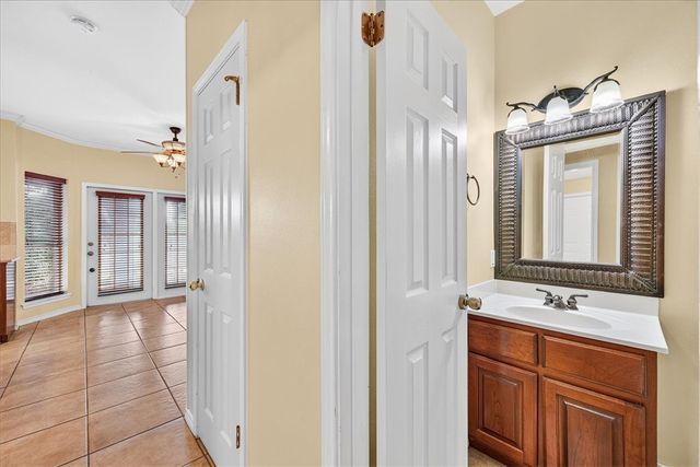 7022 Dunsford Dr, Corpus Christi, TX 78413