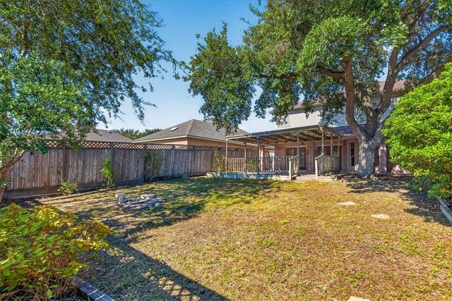 7022 Dunsford Dr, Corpus Christi, TX 78413