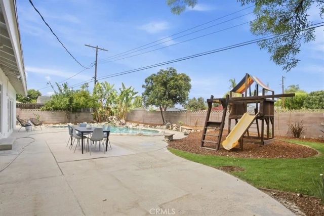 7812 Fairchild Street, Winnetka, CA 91306