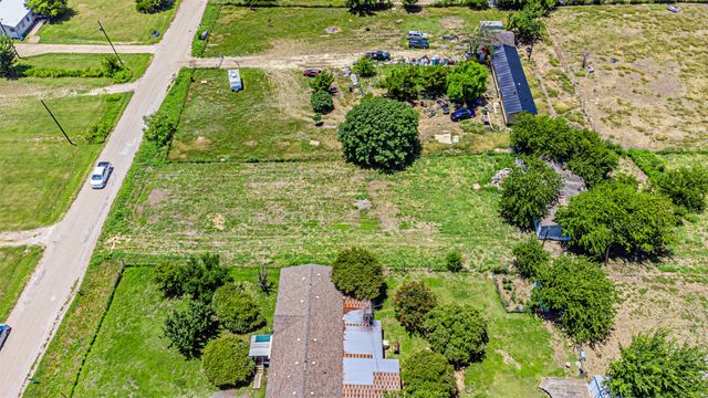 8801 Kelly Lane, Alvarado, TX 76009