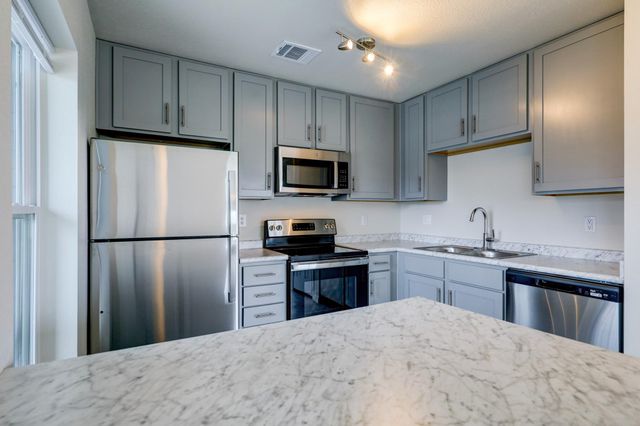 155 Plez Morgan Drive 5A, Montgomery, TX 77356