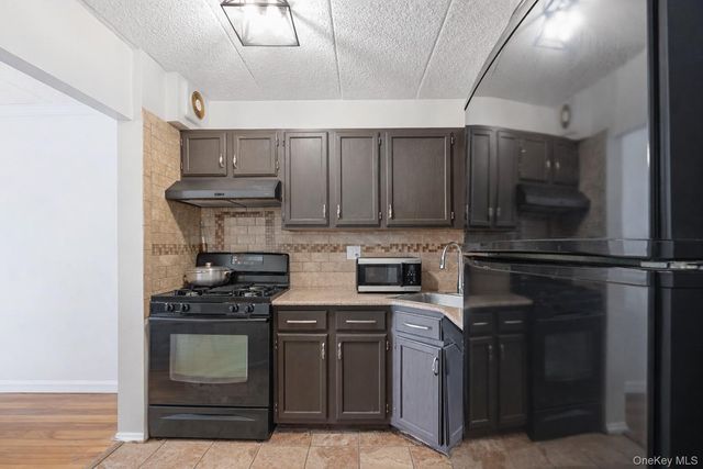 863 Home Street, Bronx, NY 10459