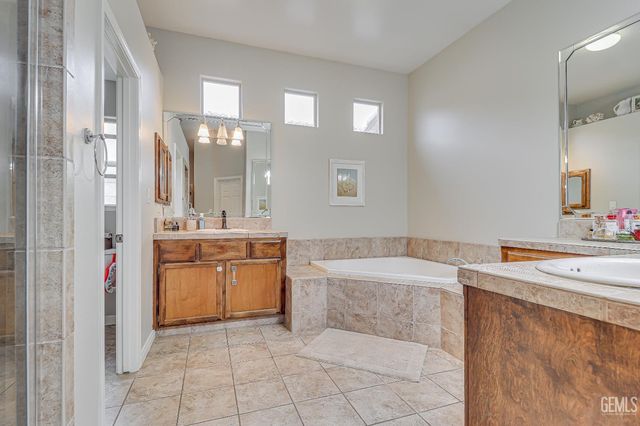 13103 Induran Drive, Bakersfield, CA 93314