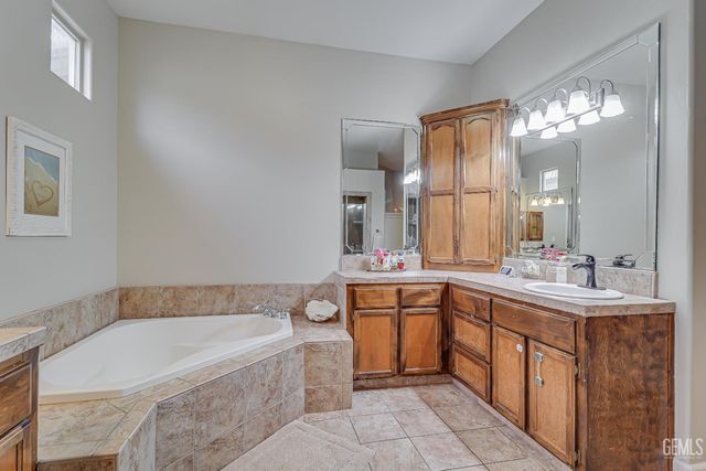 13103 Induran Drive, Bakersfield, CA 93314