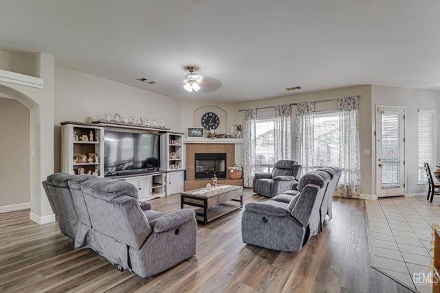 13103 Induran Drive, Bakersfield, CA 93314