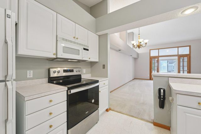 7548 Ojibway Park, Woodbury, MN 55125