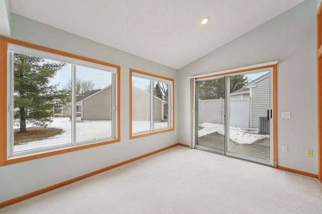 7548 Ojibway Park, Woodbury, MN 55125