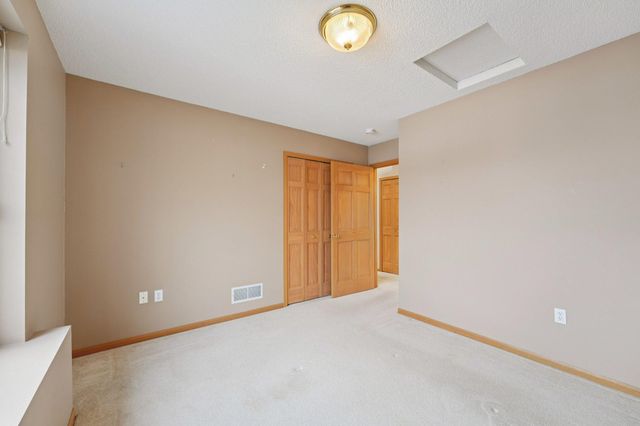 7548 Ojibway Park, Woodbury, MN 55125