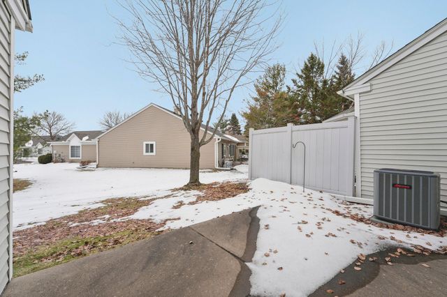 7548 Ojibway Park, Woodbury, MN 55125