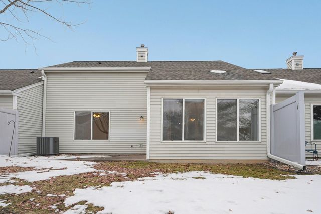 7548 Ojibway Park, Woodbury, MN 55125