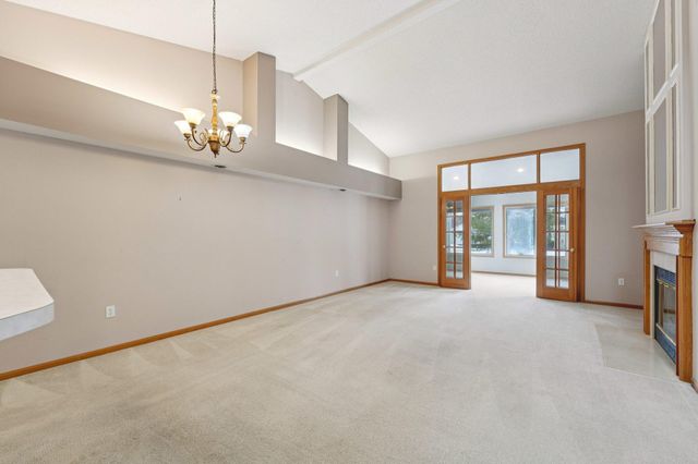 7548 Ojibway Park, Woodbury, MN 55125