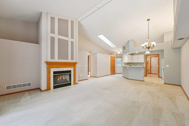 7548 Ojibway Park, Woodbury, MN 55125