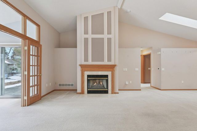 7548 Ojibway Park, Woodbury, MN 55125