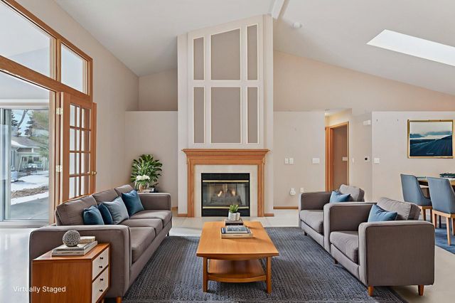 7548 Ojibway Park, Woodbury, MN 55125