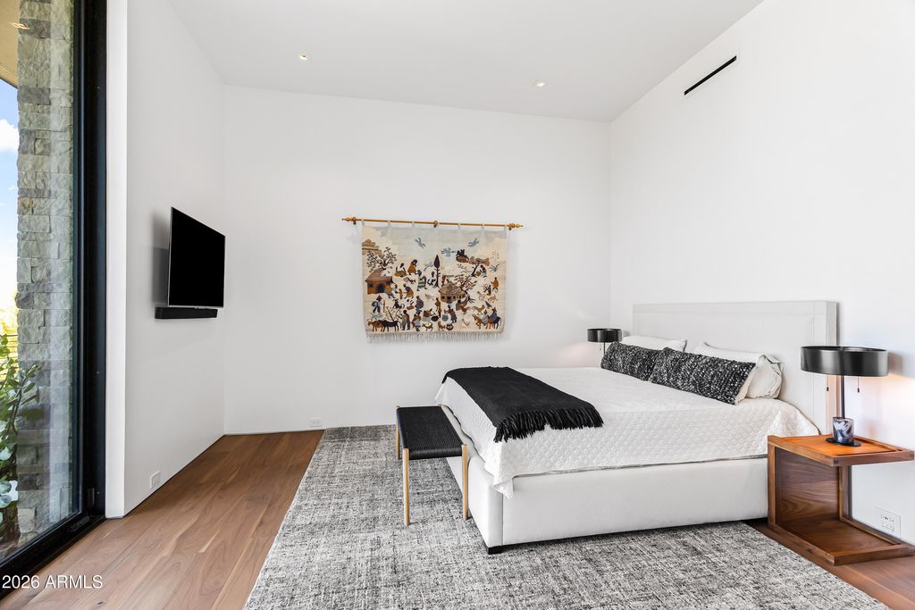 Image 26 of property listing at 5002 E VALLE VISTA Way, Paradise Valley, AZ 85253