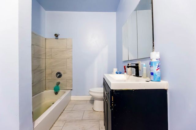 14010 S Green Bay Avenue, Burnham, IL 60633