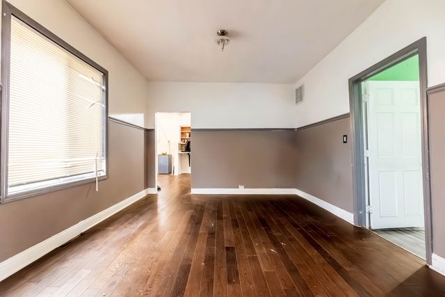 14010 S Green Bay Avenue, Burnham, IL 60633