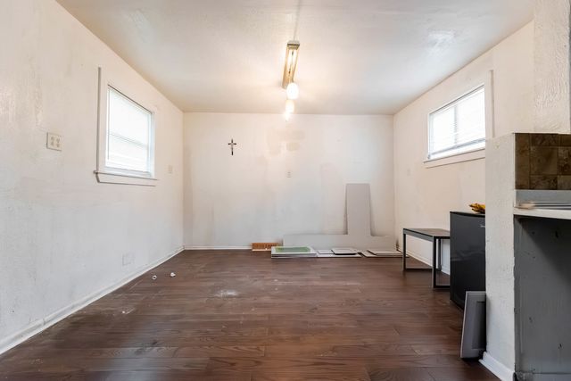 14010 S Green Bay Avenue, Burnham, IL 60633