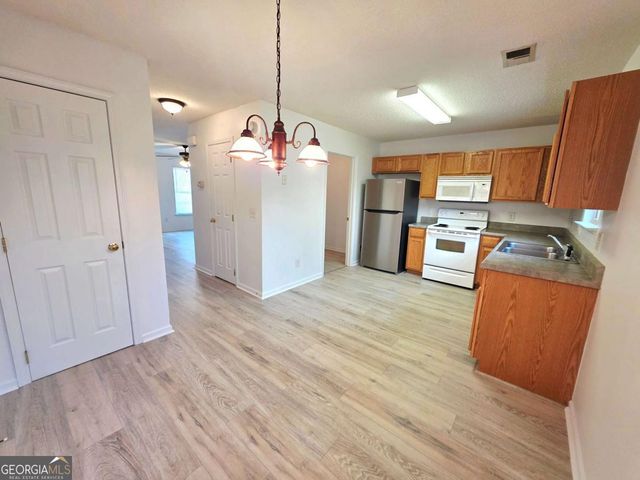 112 Madison Place, Adairsville, GA 30103