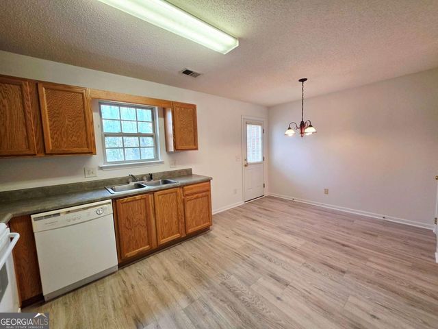 112 Madison Place, Adairsville, GA 30103