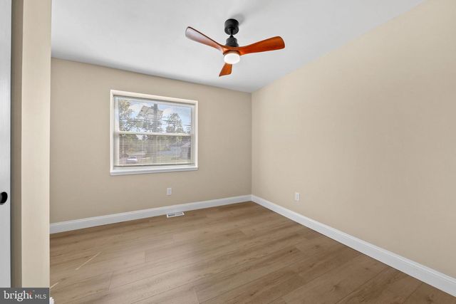 215 ALMONESSON RD, Blackwood, NJ 08012