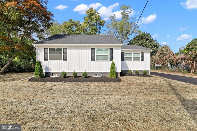 215 ALMONESSON RD, Blackwood, NJ 08012