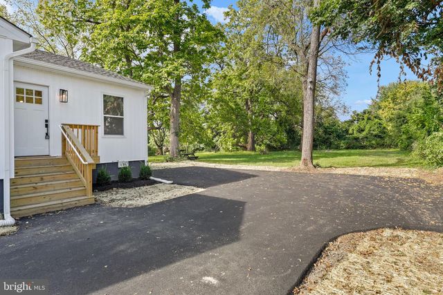 215 ALMONESSON RD, Blackwood, NJ 08012