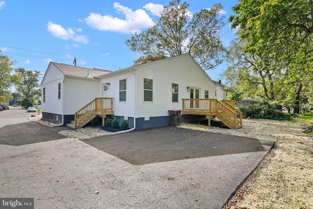 215 ALMONESSON RD, Blackwood, NJ 08012