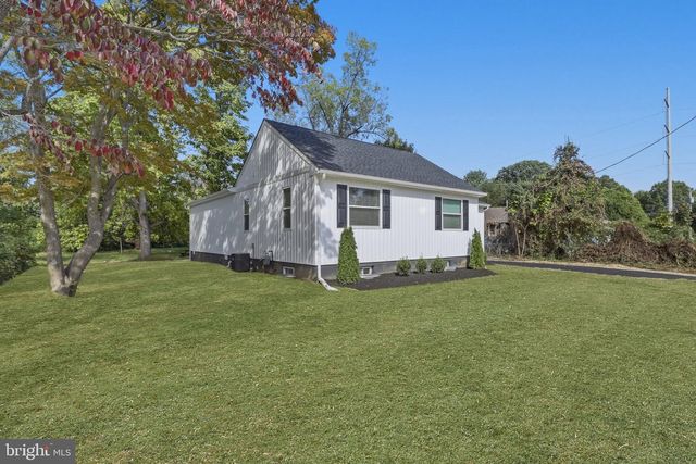 215 ALMONESSON RD, Blackwood, NJ 08012