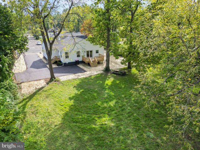215 ALMONESSON RD, Blackwood, NJ 08012
