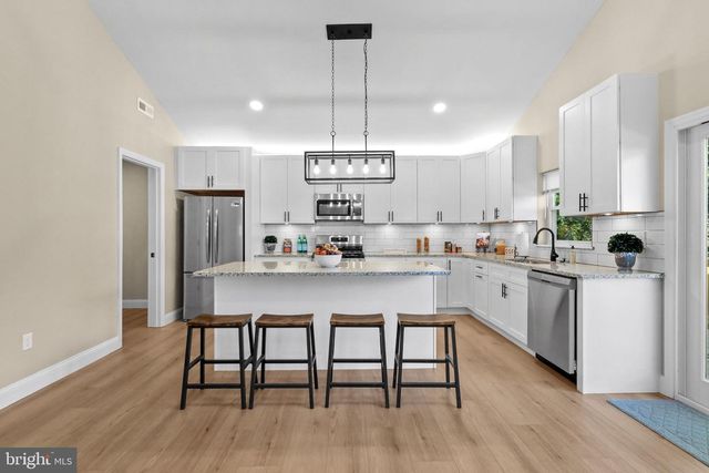 215 ALMONESSON RD, Blackwood, NJ 08012