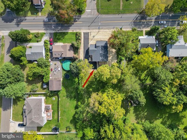 215 ALMONESSON RD, Blackwood, NJ 08012