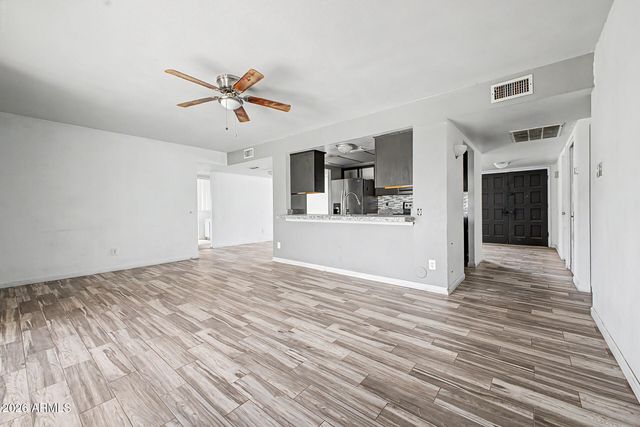 6724 W OREGON Avenue, Glendale, AZ 85303
