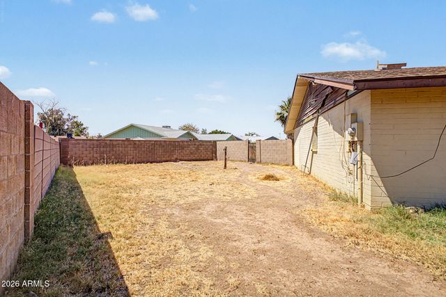 6724 W OREGON Avenue, Glendale, AZ 85303