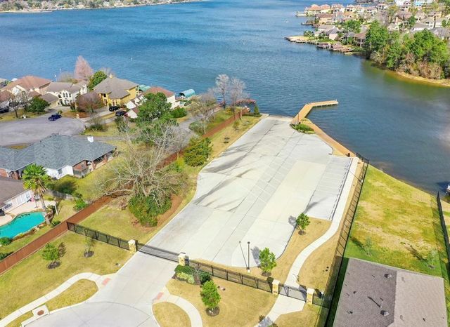 6206 Blue Coast Lane, Conroe, TX 77304